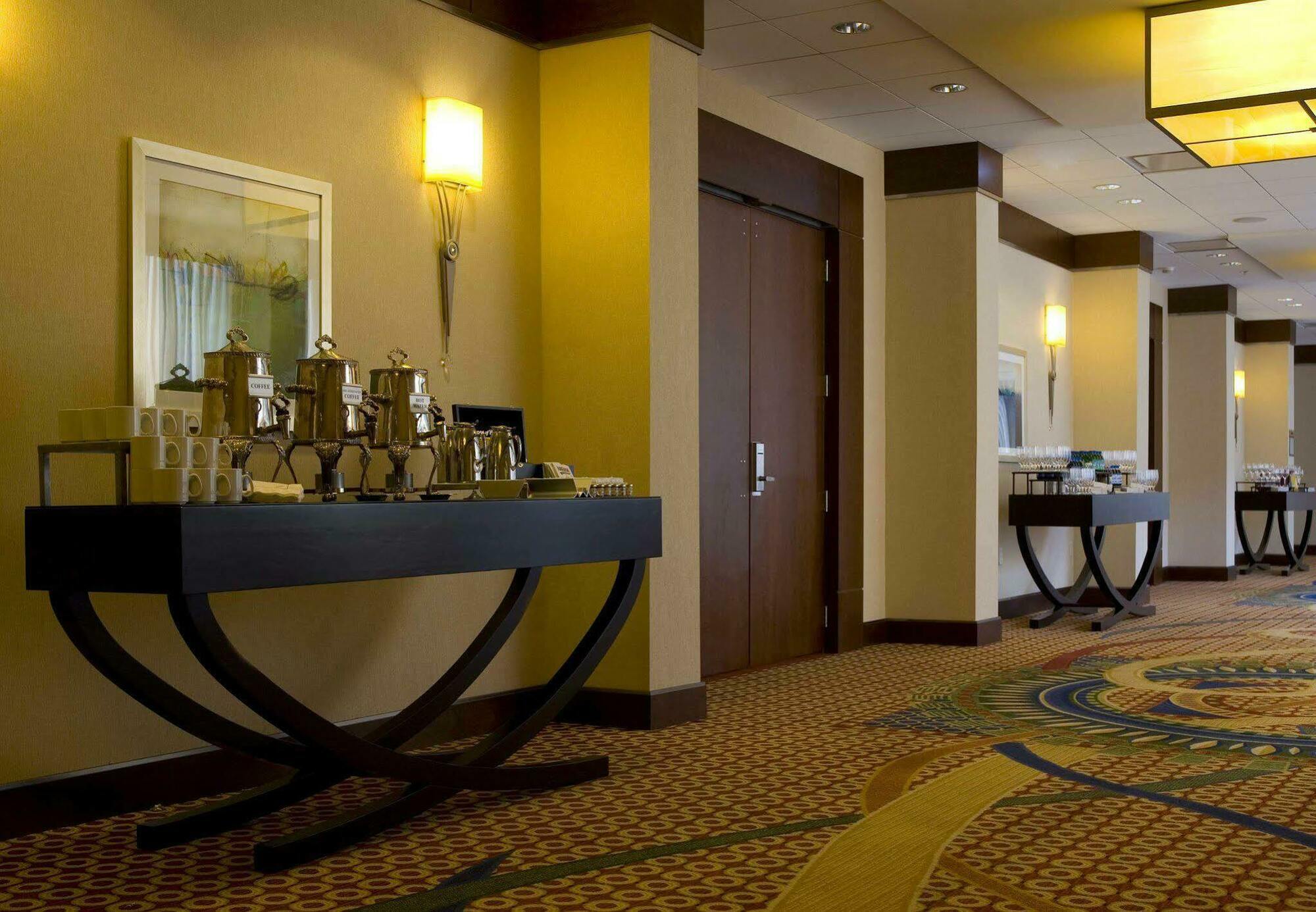 Hotel Key Bridge Marriott Arlington Interno foto